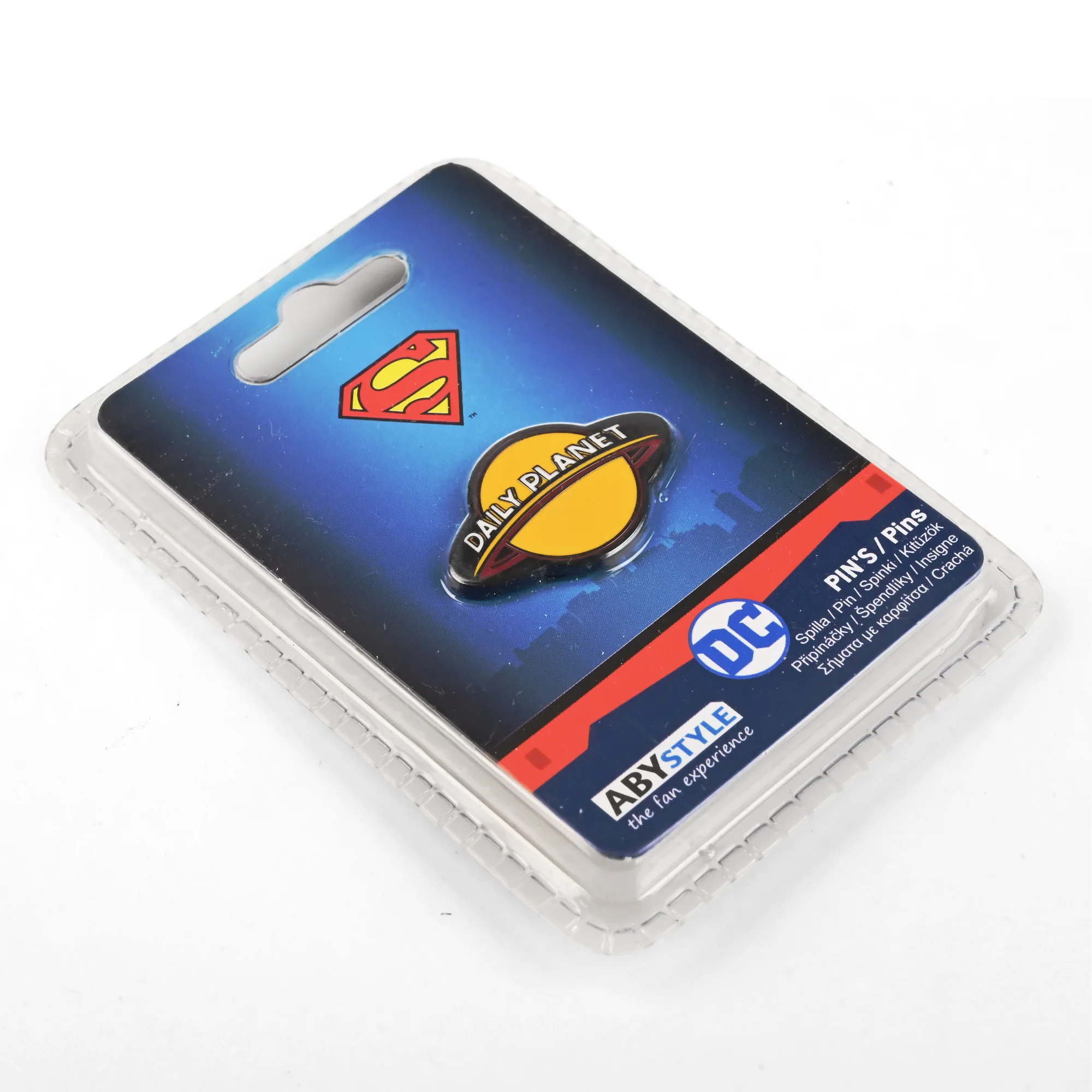 Daily Planet | 4 cm | Metal | Movie Pin | Superman image 1
